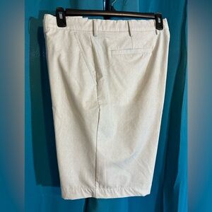 Perfect Greg Norman golf short.   Light beige with slight pinstripe.  40 waist